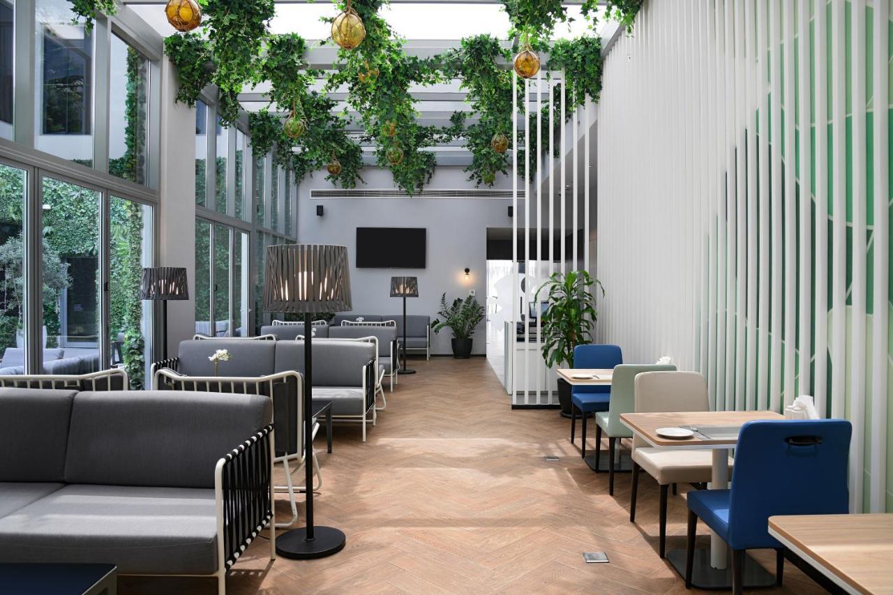 Lemon Tree Hotel, Jumeirah Dubai Exterior photo